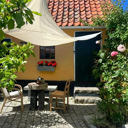 Fisherman's With Enclosed Courtyard *