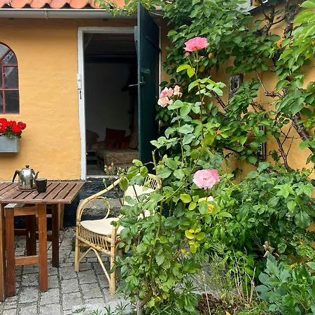 Fisherman's With Enclosed Courtyard Ferienhaus *