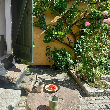 Fisherman's With Enclosed Courtyard Ferienhaus Svaneke