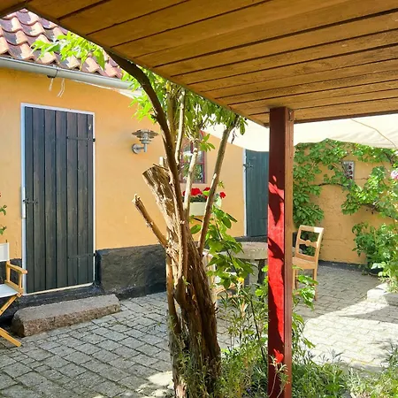 Fisherman's With Enclosed Courtyard Ferienhaus *